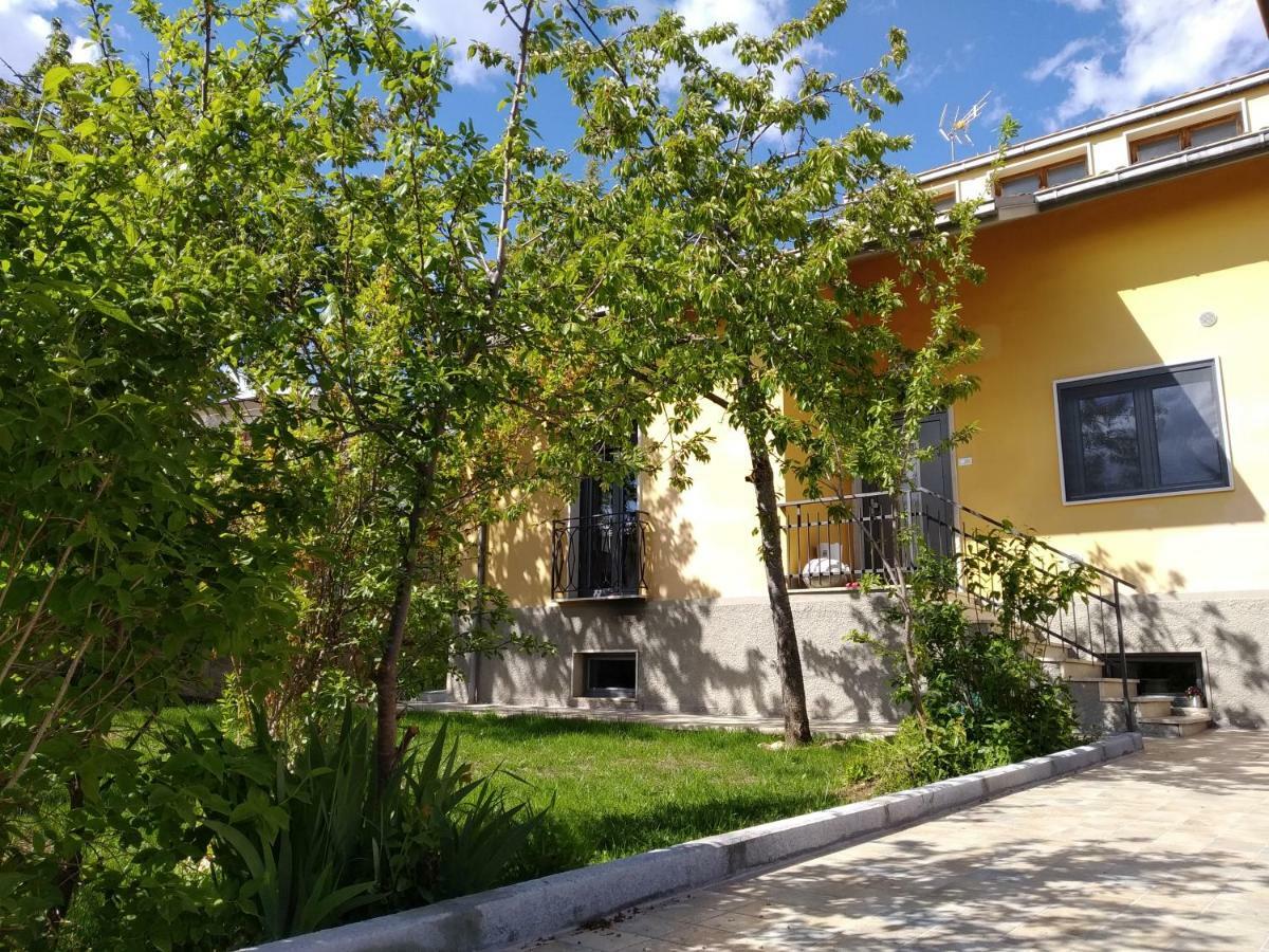 B&B A Casa Di Emy Barisciano Exterior foto